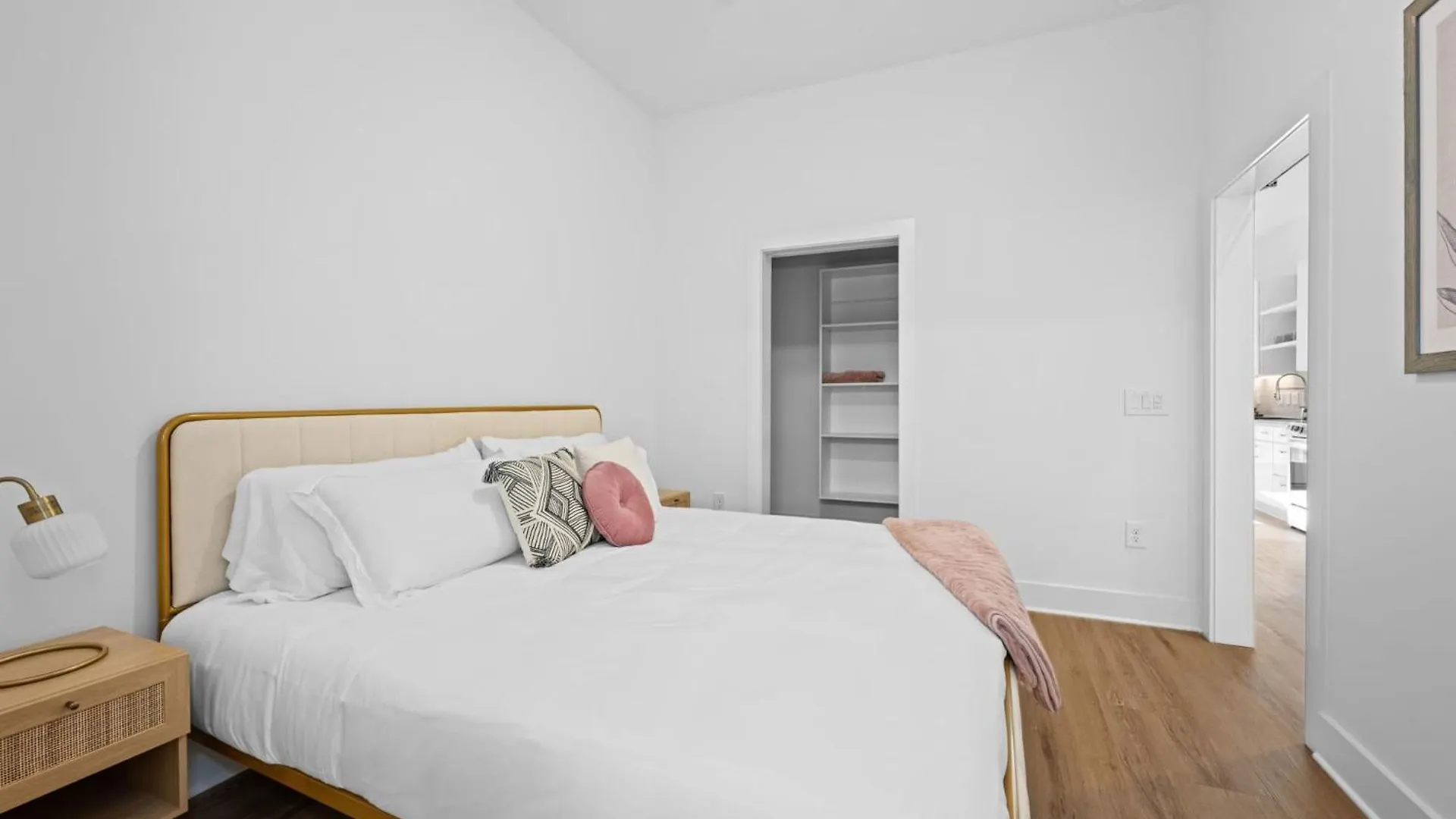 Loso Apartments In Charlotte